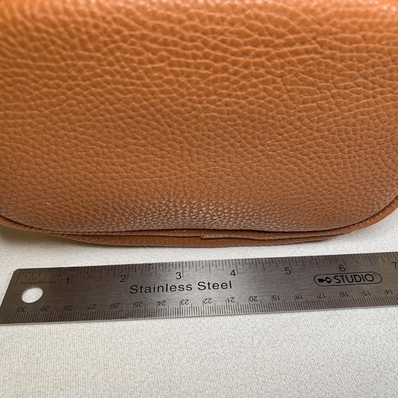 Ai Tk Crossbdy Brown Vegan Leather Purse Fanny Pack with Belt Loops Gold Accents - Picture 6 of 8